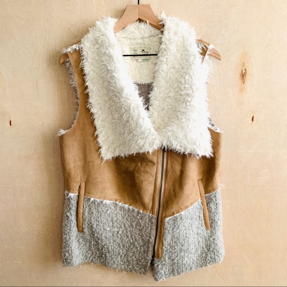 Anthropologie Jackets & Blazers - Antropologie Saturday Sunday Sherpa Moto Vest L